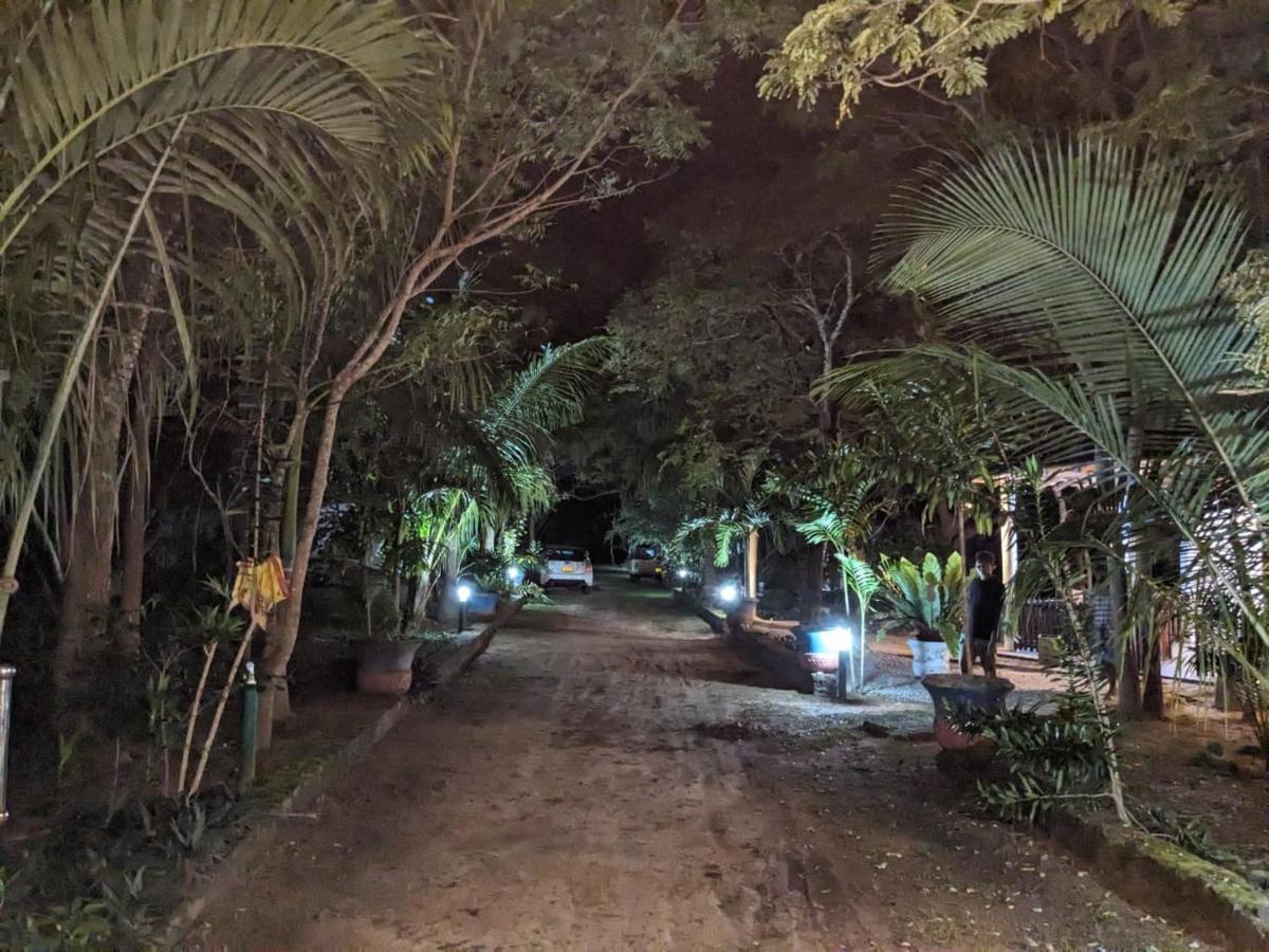 Silent Cabana And Restaurant Marakolliya, Tangalle Exterior foto